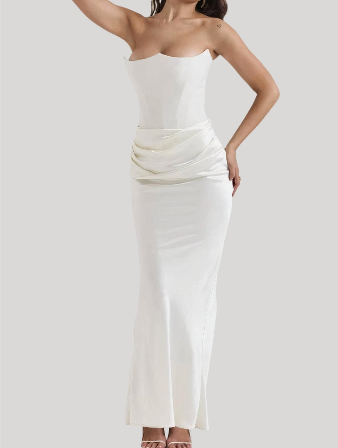 Viona - Women’s strapless elegant maxi dress with sophisticated design
