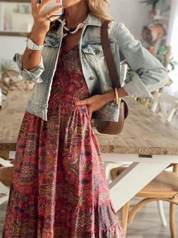Bohemian V-neck maxi dress with tiers in flowy fabric, perfect for a relaxed and stylish look.