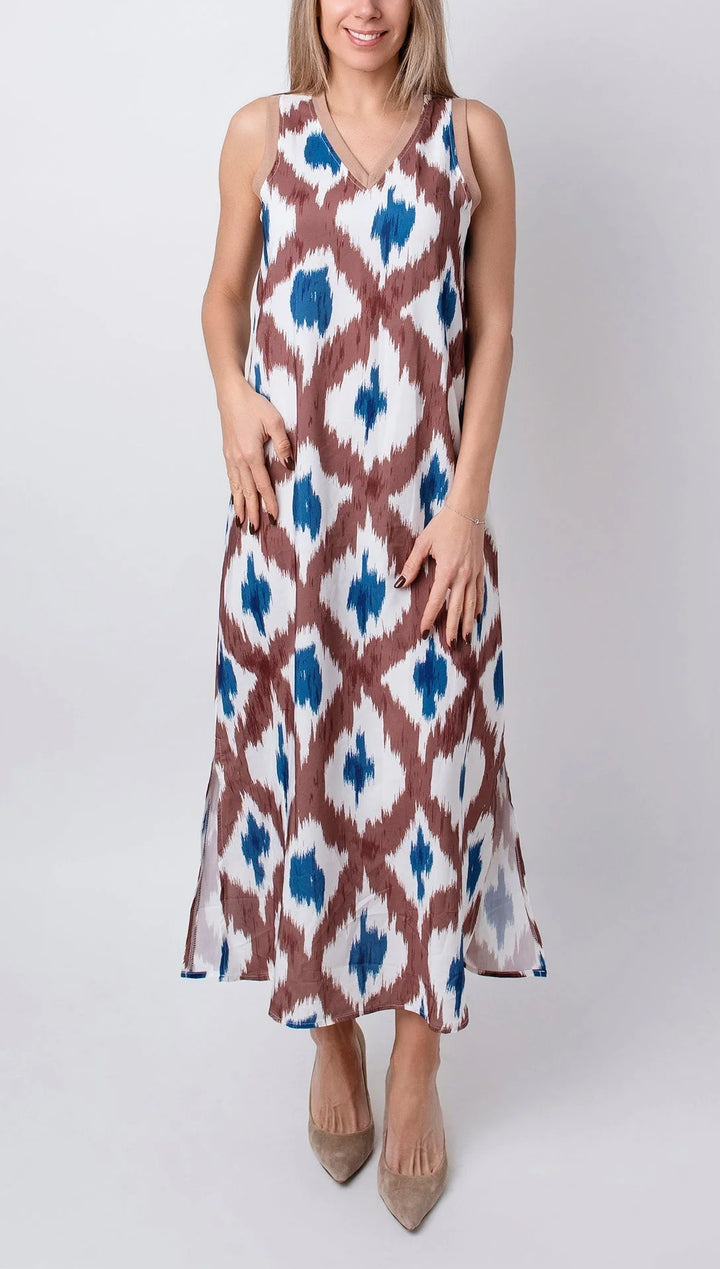 Sleek black maxi dress with a V-neck design, perfect for summer days. Made from soft and breathable fabric.