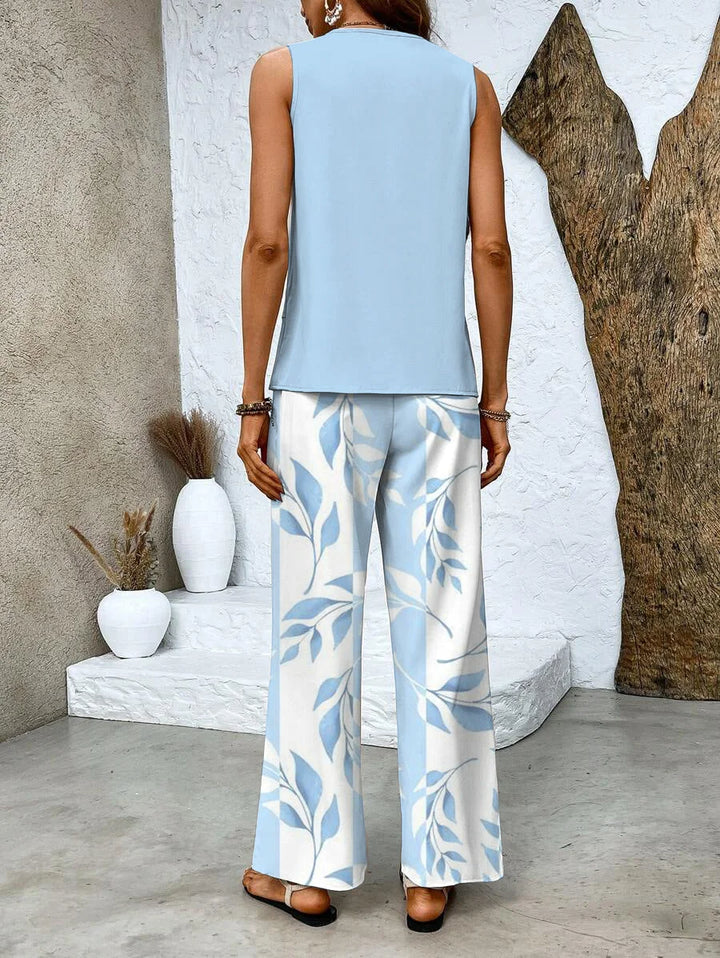 Sleeveless top with printed pants set in soft cotton blend fabric with a beautiful floral print design.