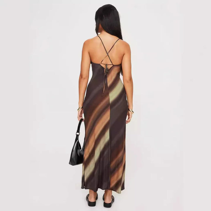 "Maxi dress for women in ombré tones of blue, made of lightweight and comfortable fabric with stylish design."