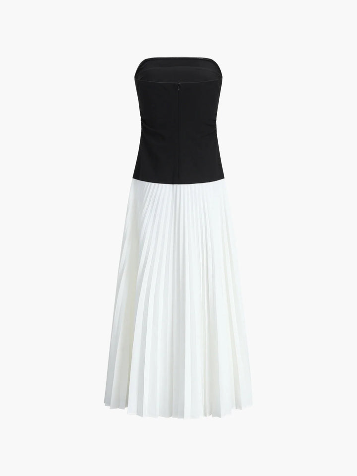 "Strapless pleated maxi dress in two-tone design, perfect for summer. Soft and flowy fabric for effortless style."