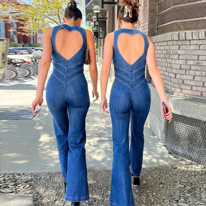 Sleeveless blue denim jumpsuit with zipper, perfect for a casual-chic look. Great for everyday wear, made with durable denim…